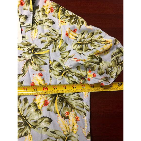 Levis Shirt Mens Size‎ Small Classic Camper Relaxed Fit S/S Floral Beach NWT $54 - Picture 5 of 7